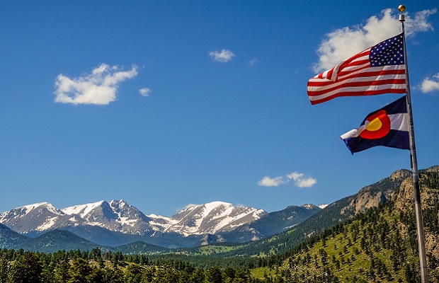 Colorado-mountains-flags