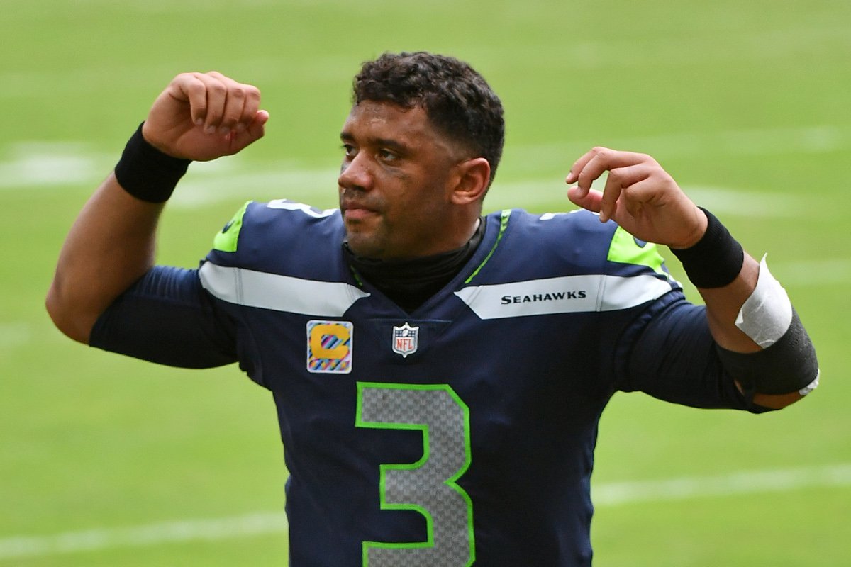 Russell Wilson Muscles Into Role of NFL MVP Favorite